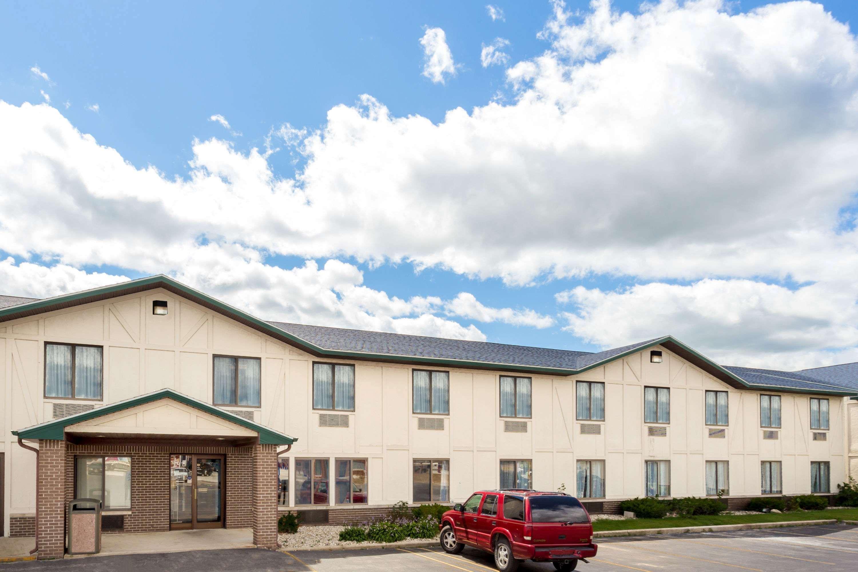 And Hotel Delavan