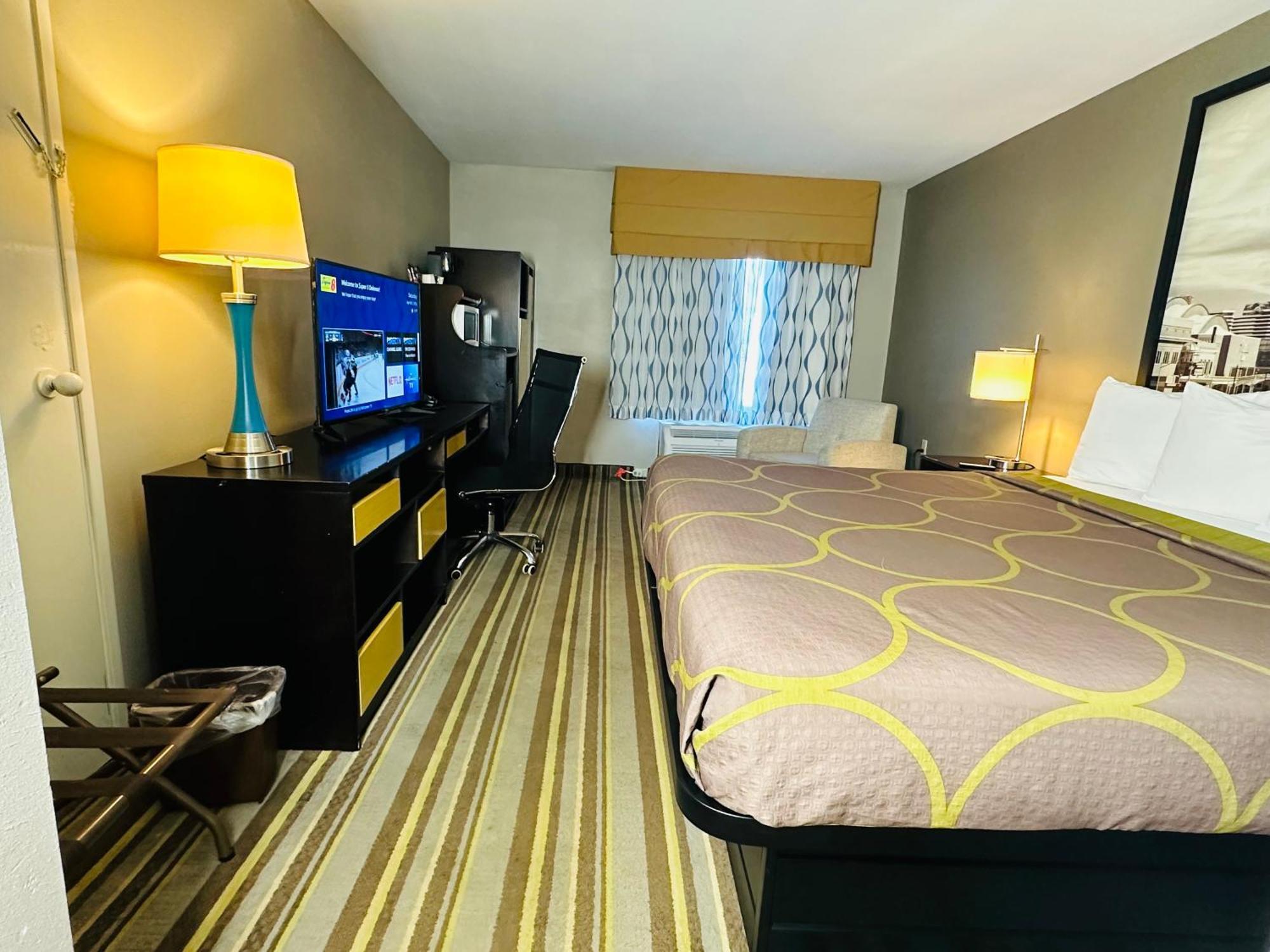 And Hotel