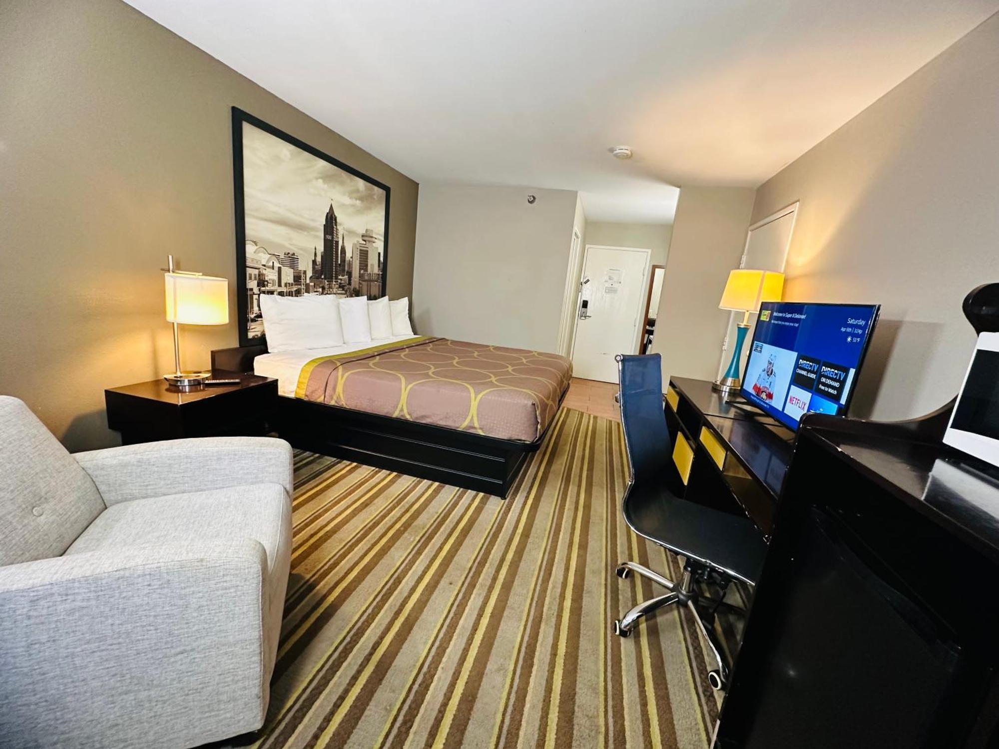 And Hotel Delavan