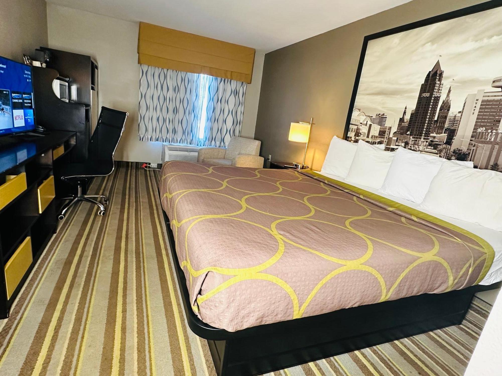 And Hotel 2*
